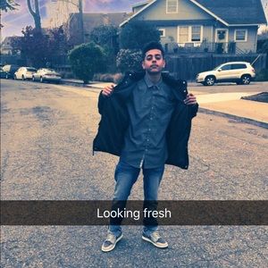 Meet your Posher, Wazeer